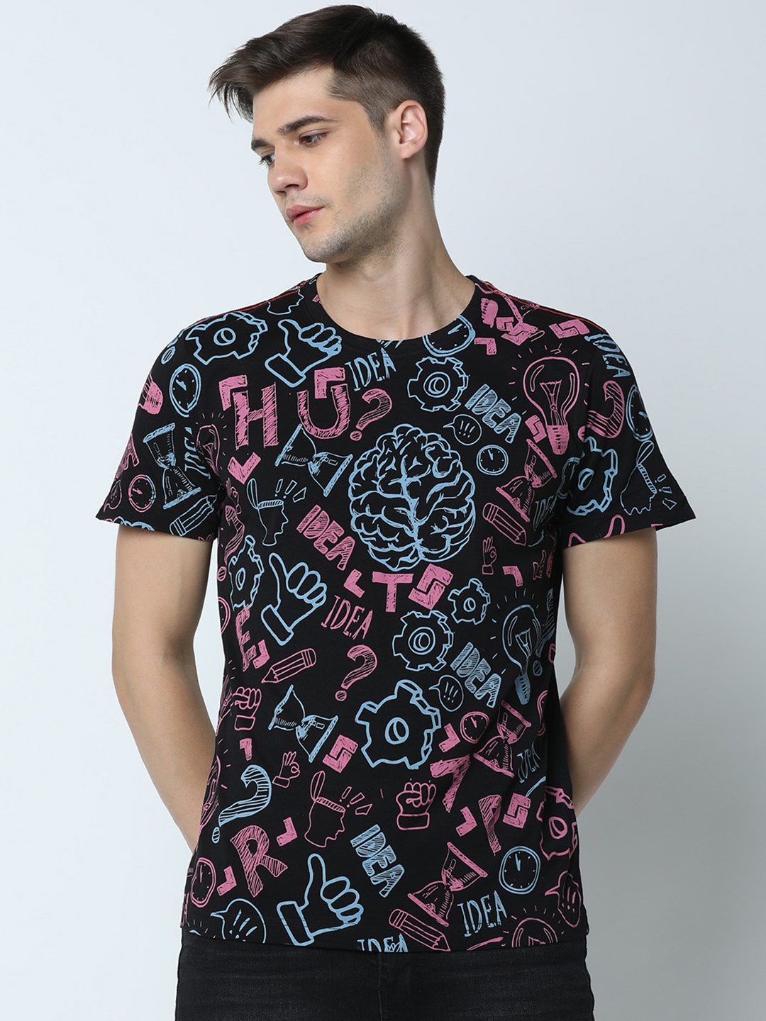 

Huetrap Men Black Printed Round Neck T-shirt