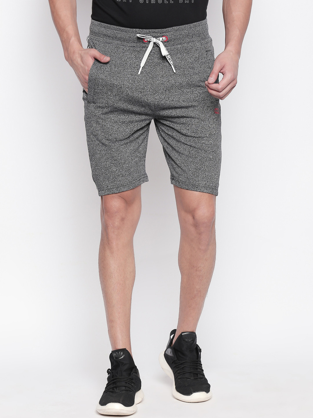 

Ajile by Pantaloons Men Grey Solid Slim Fit Regular Shorts
