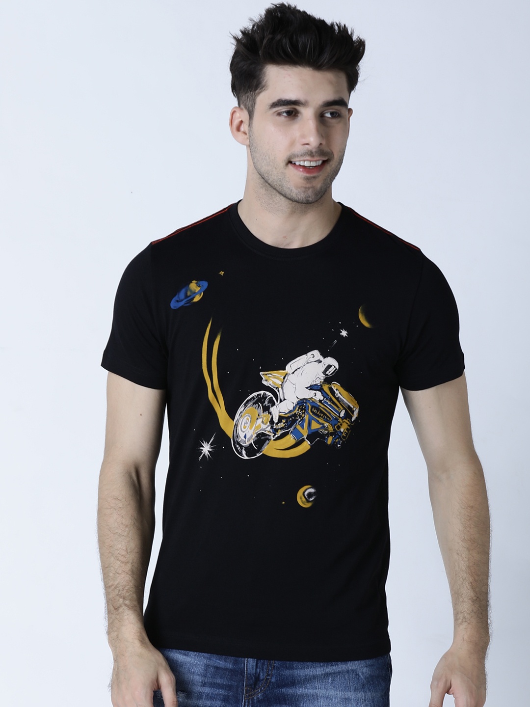 

Huetrap Men Black Printed Round Neck T-shirt