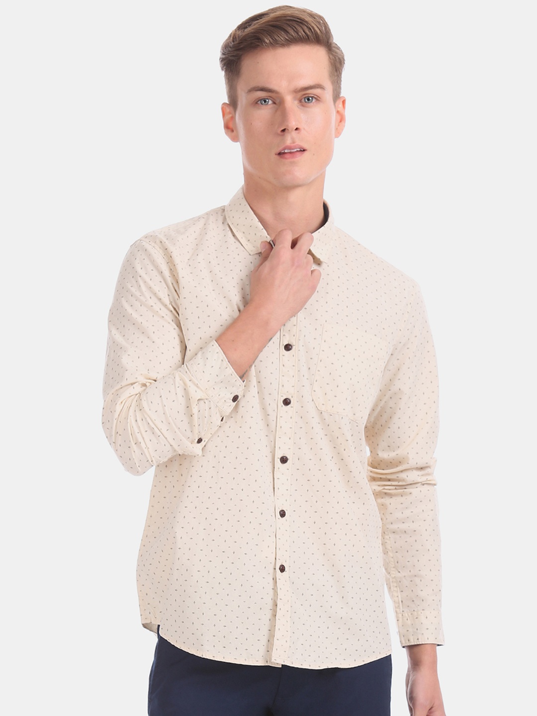 

Ruggers Men Beige & Grey Regular Fit Printed Casual Shirt