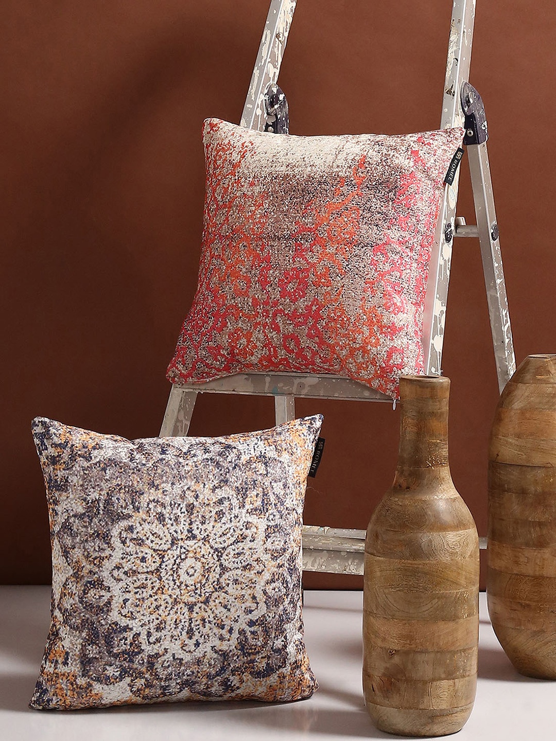 

ROMEE Set of 2 Red & Navy Blue Ethnic Motifs Square Cushion Covers