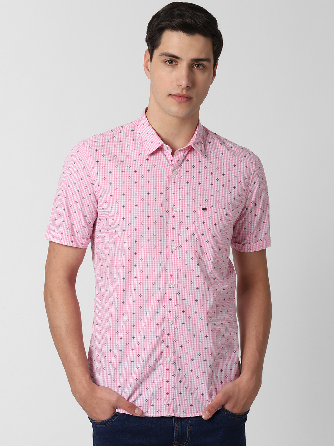 

Peter England Casuals Men Pink Slim Fit Checked Casual Shirt