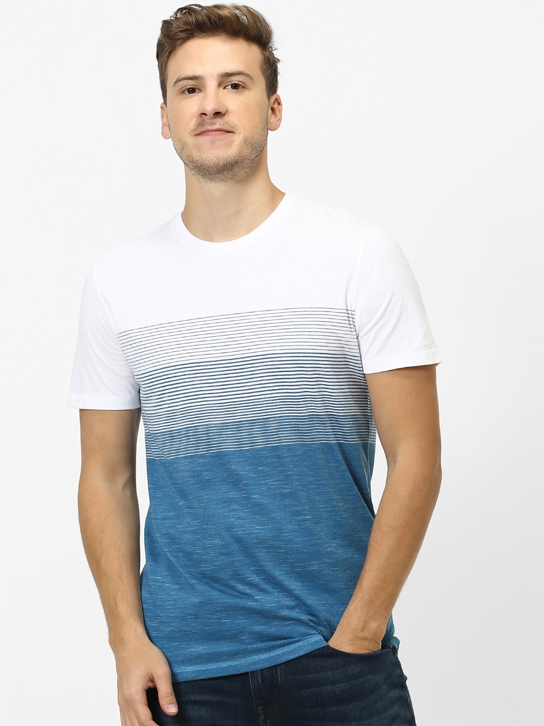 

Celio Men Blue Colourblocked Round Neck Pure Cotton T-shirt