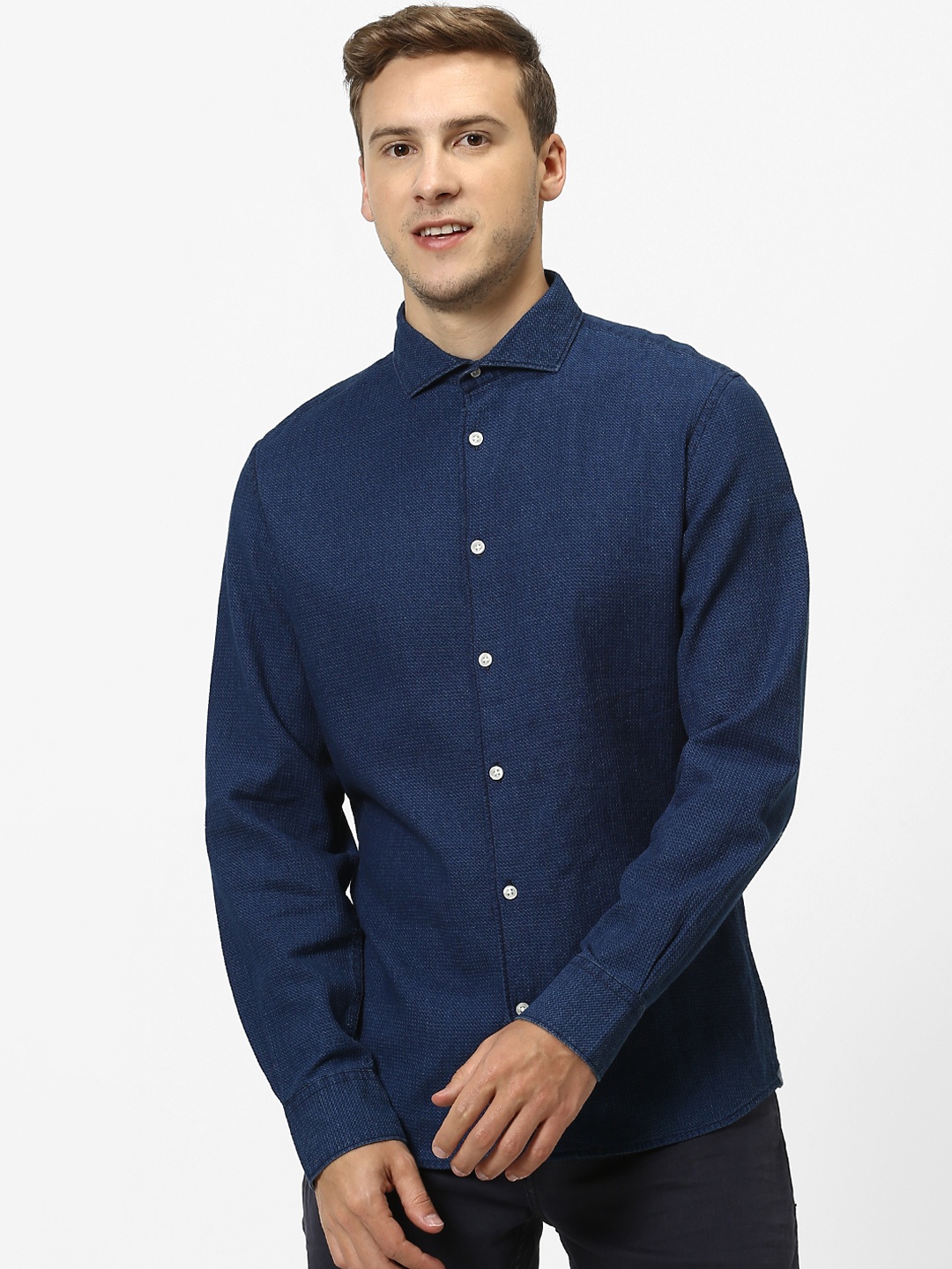

Celio Men Navy Blue Slim Fit Self Design Casual Shirt