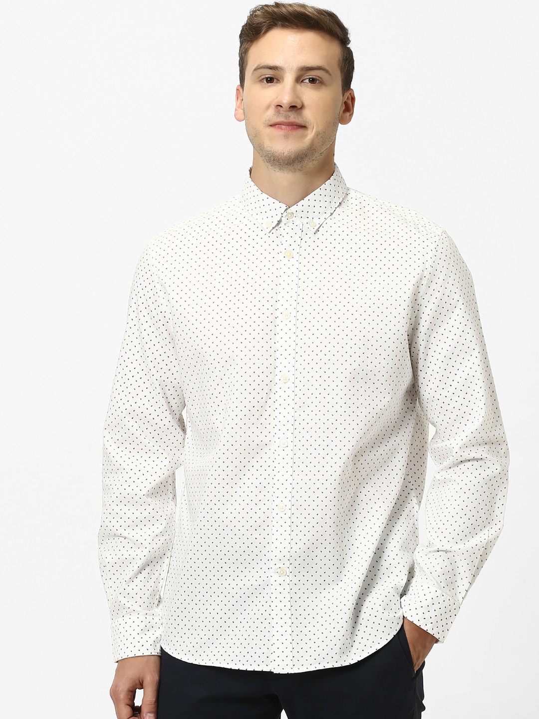 

Celio Men Off-White Regular Fit Printed Casual Shirt