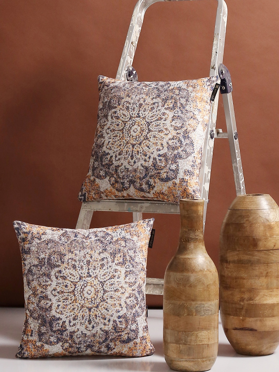 

ROMEE Set of 2 Off-White & Navy Blue Ethnic Motifs Rectangle Cushion Covers