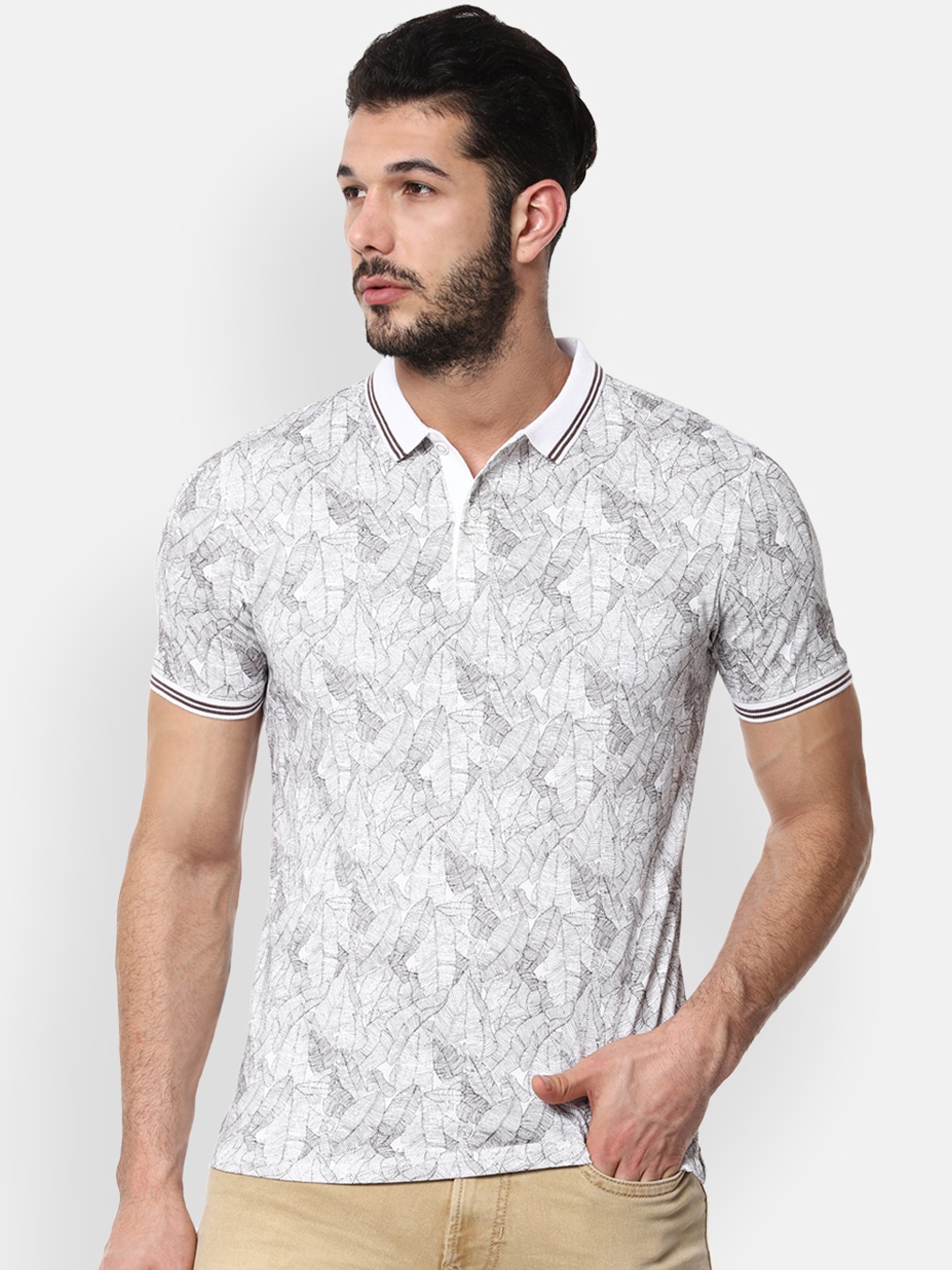 

V Dot Men White Printed Polo Collar T-shirt