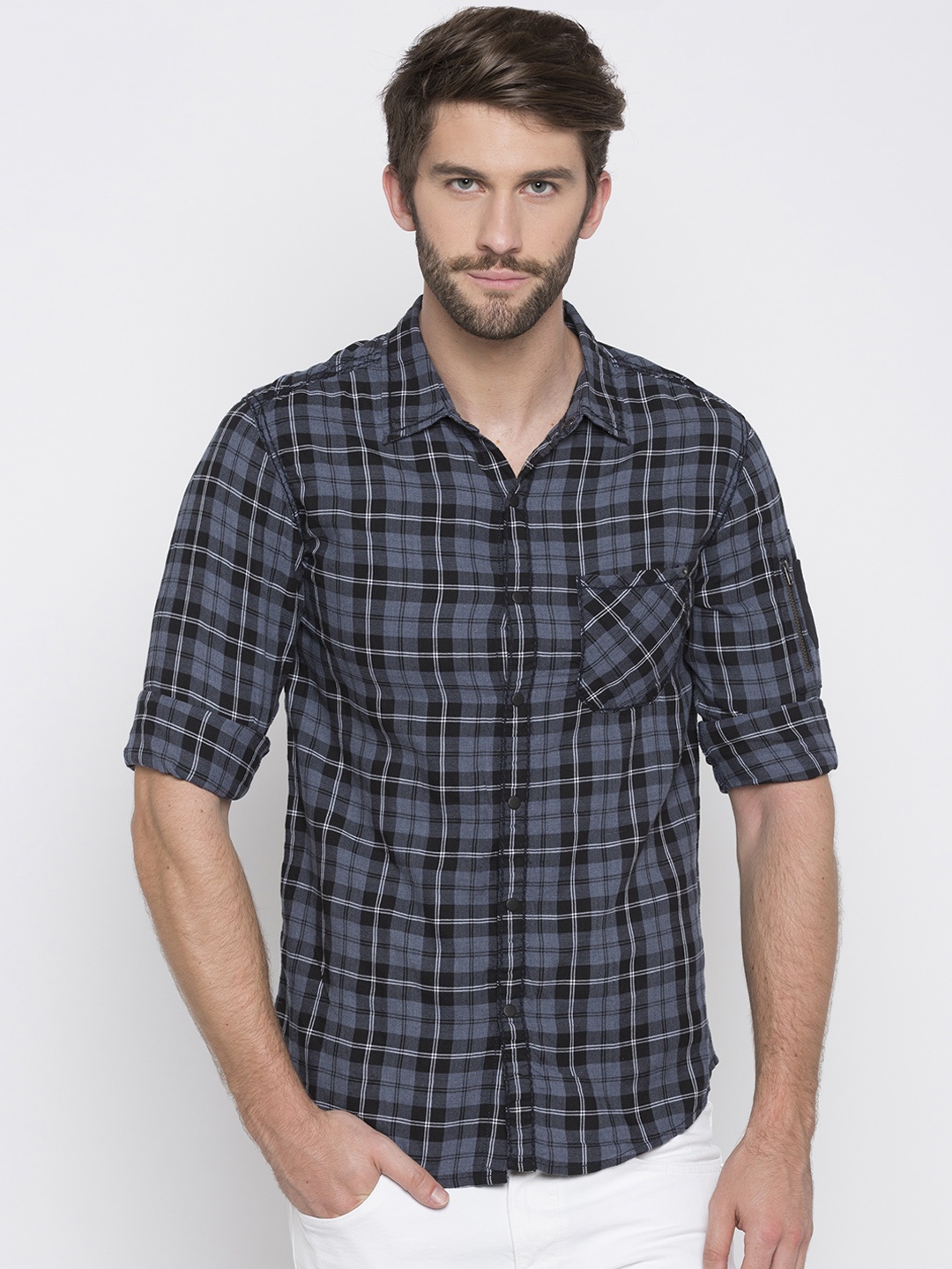 

SPYKAR Men Navy Blue & Black Slim Fit Checked Casual Shirt