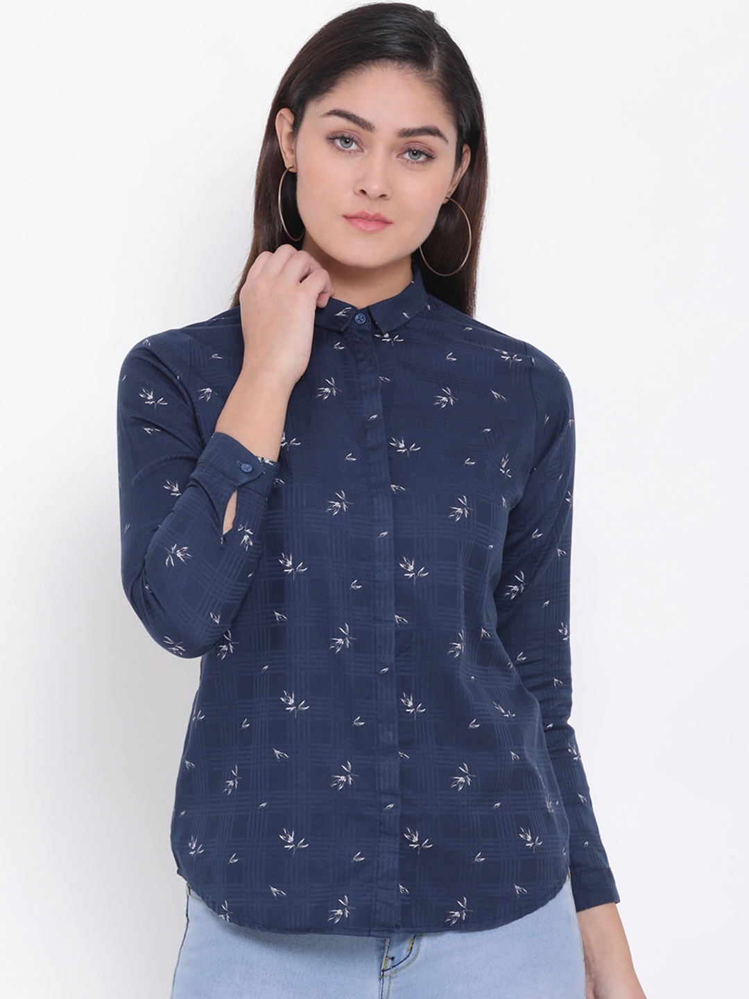 

Crimsoune Club Women Navy Blue Slim Fit Printed Casual Shirt