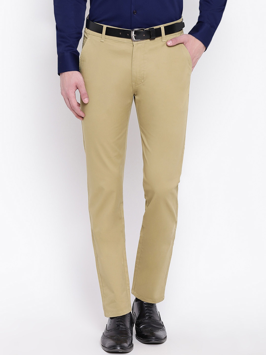 

Hancock Men Beige Slim Fit Solid Regular Trousers