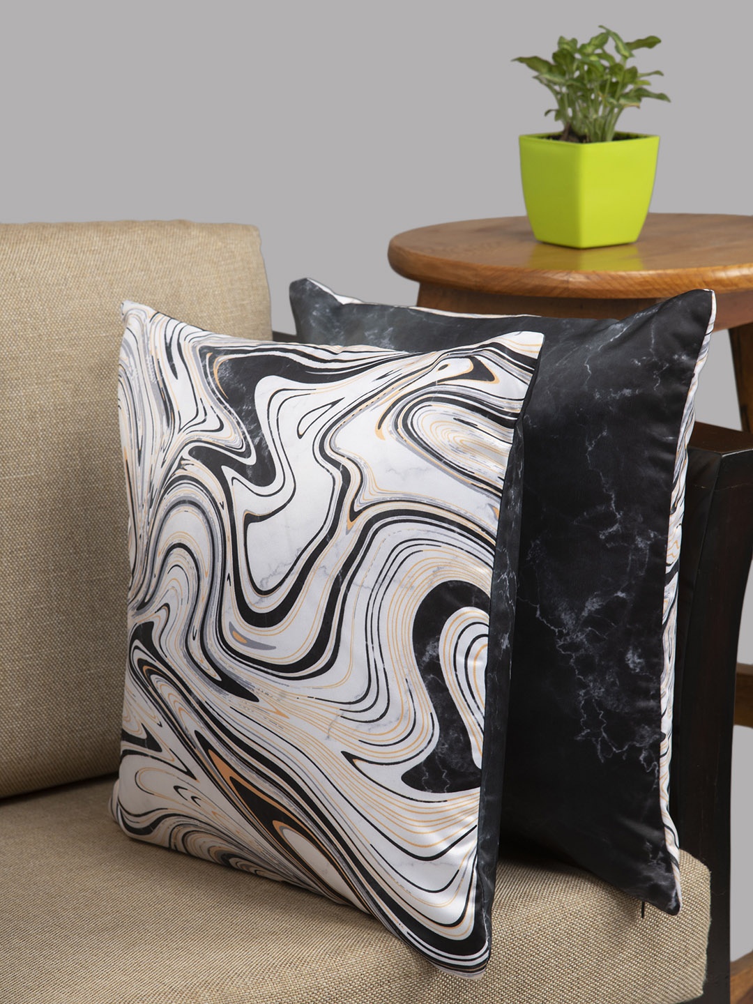 HOUZZCODE Black & White Set of 2 Abstract Square Cushion Covers