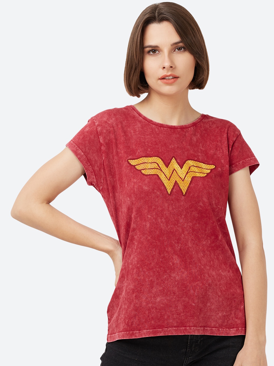

Free Authority Women Red Wonder Woman Printed T-shirt