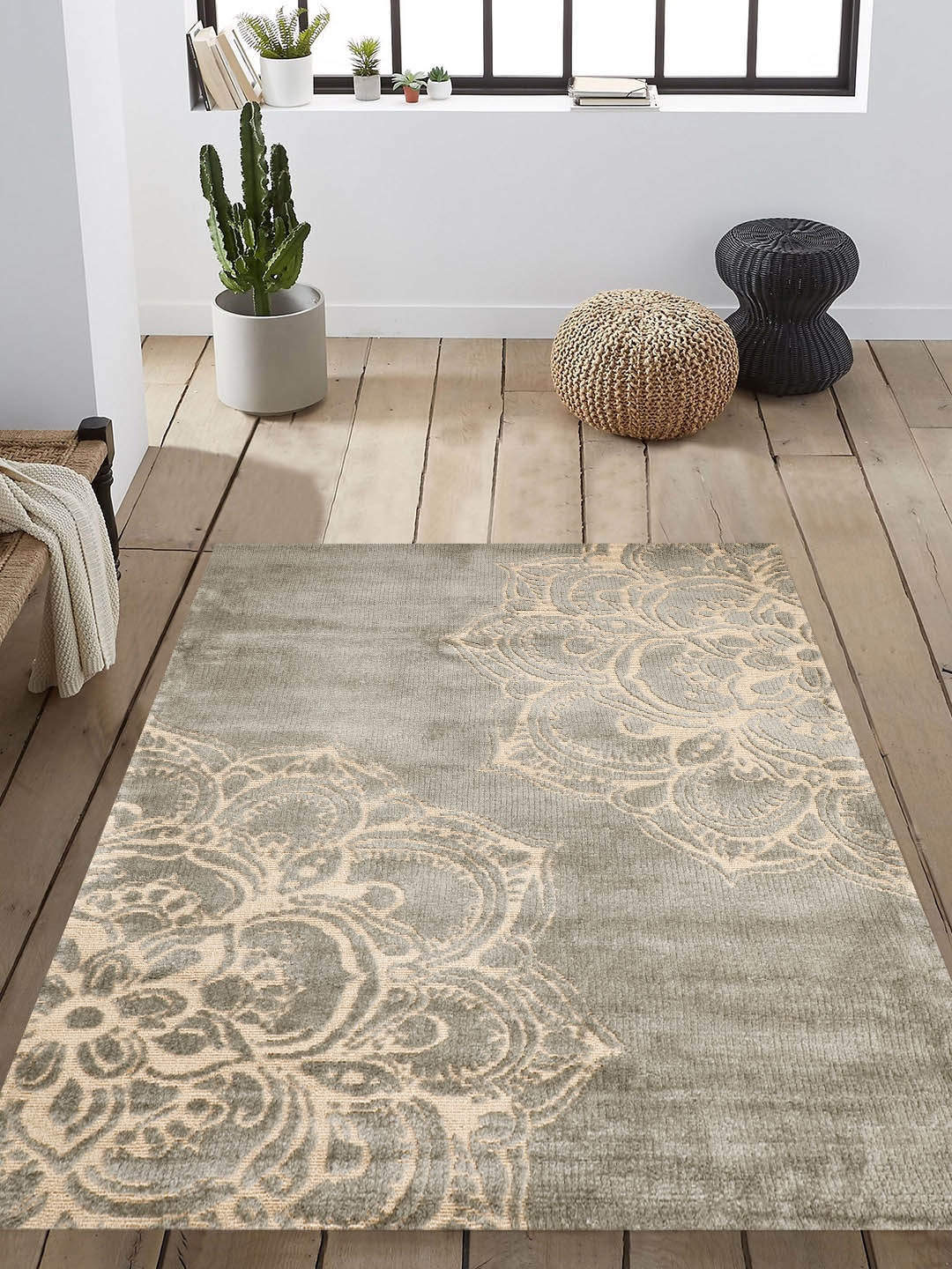 

PRESTO Grey & Gold-Toned Printed Anti-Skid Carpet