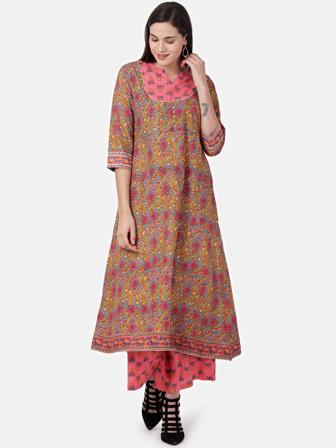 

Alena Women Grey & Pink Printed Kurta with Palazzos