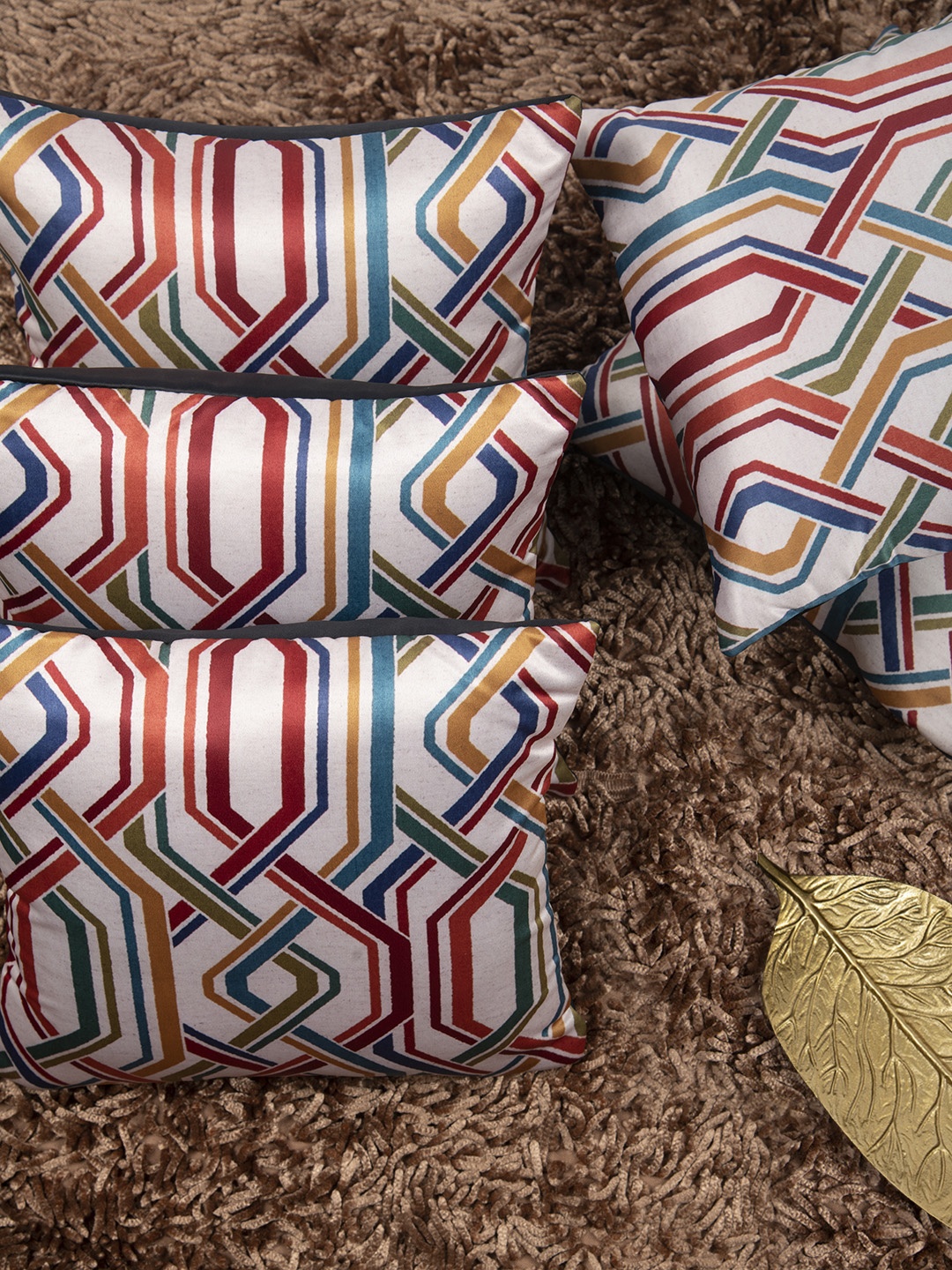 HOUZZCODE Set of 5 White & Red Geometric Square Cushion Covers