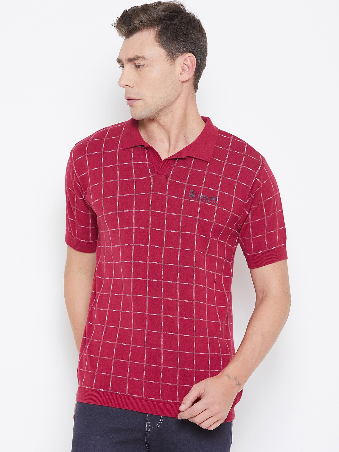 

Duke Men Red Checked Polo Collar T-shirt