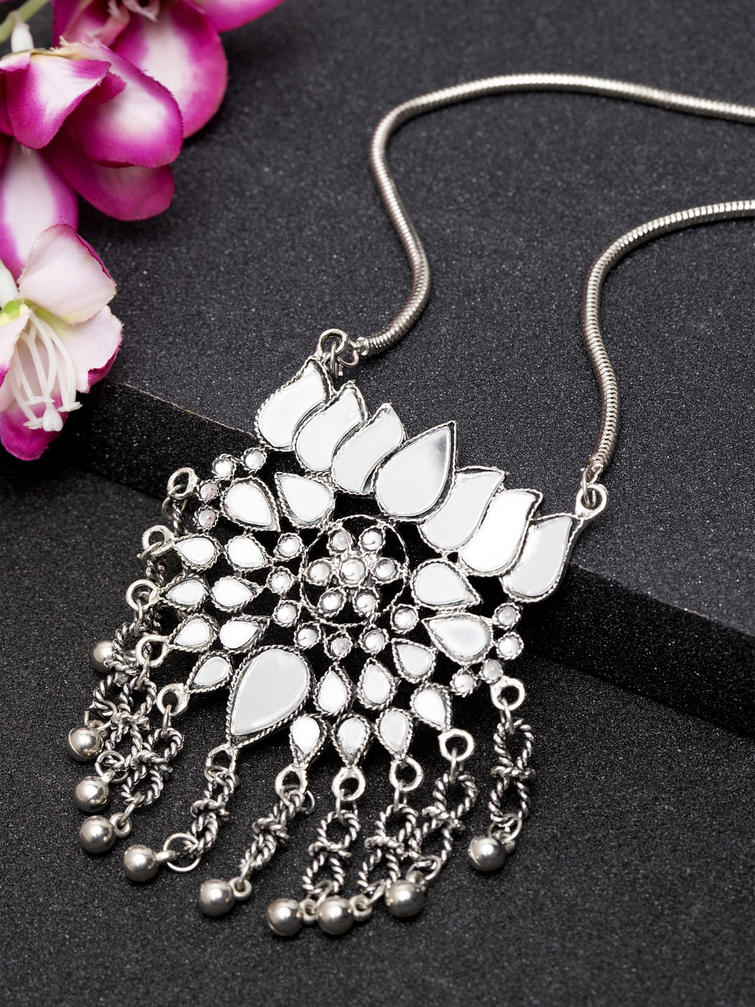 

Moedbuille Silver-Toned German Silver Handcrafted Oxidised Mirror Necklace
