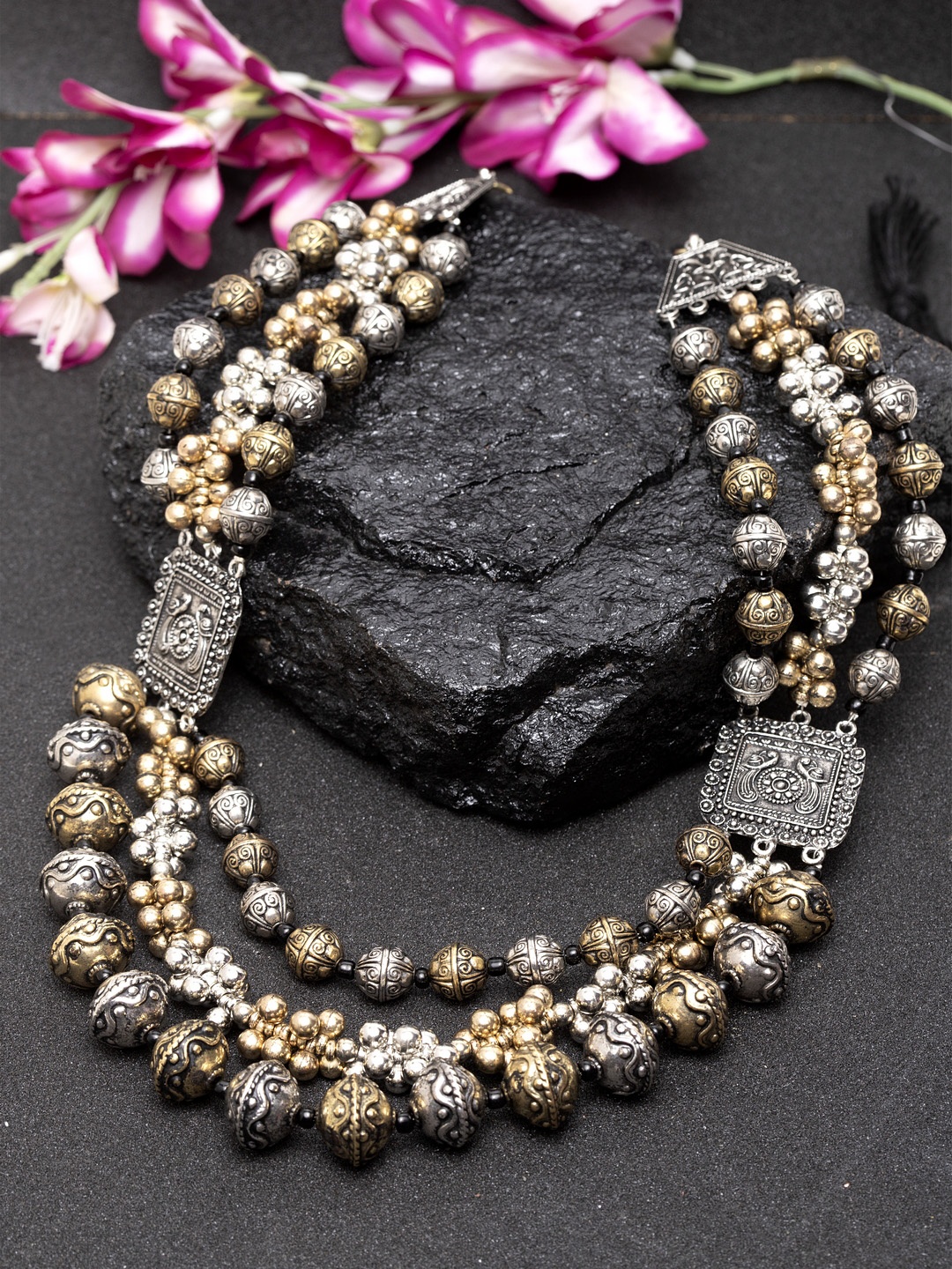 

Moedbuille Oxidised Silver & Gold-Toned Brass-Plated Tribal Necklace
