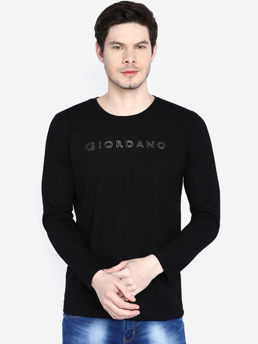 GIORDANO Men Black Printed Slim Fit Round Neck T-shirt