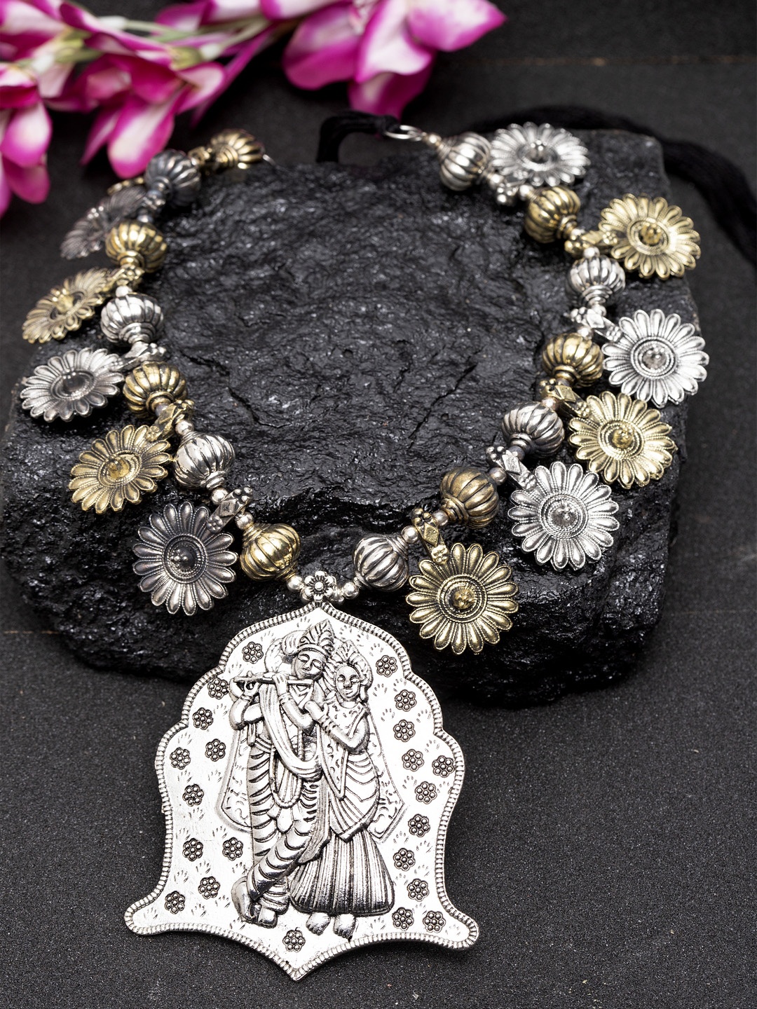 

Moedbuille Silver-Toned Oxidised Handcrafted Necklace, Gold