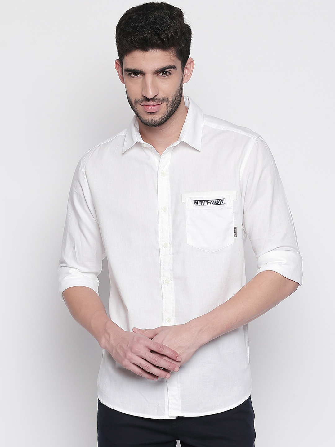 

Mufti Men White Slim Fit Solid Casual Shirt