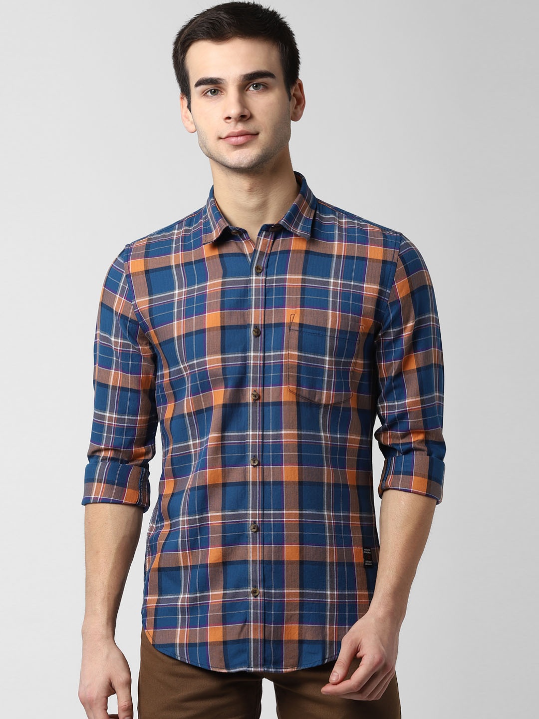 

Peter England Casuals Men Blue & Orange Slim Fit Checked Casual Shirt
