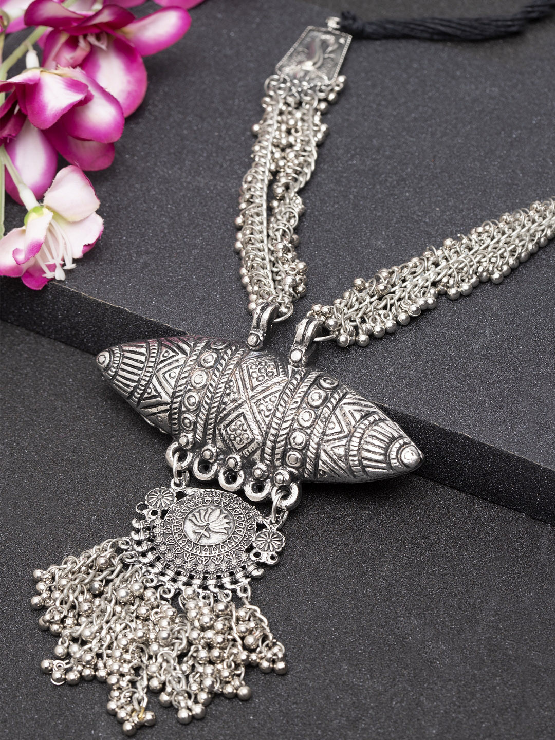 

Moedbuille Silver-Toned Brass-Plated Tribal Necklace
