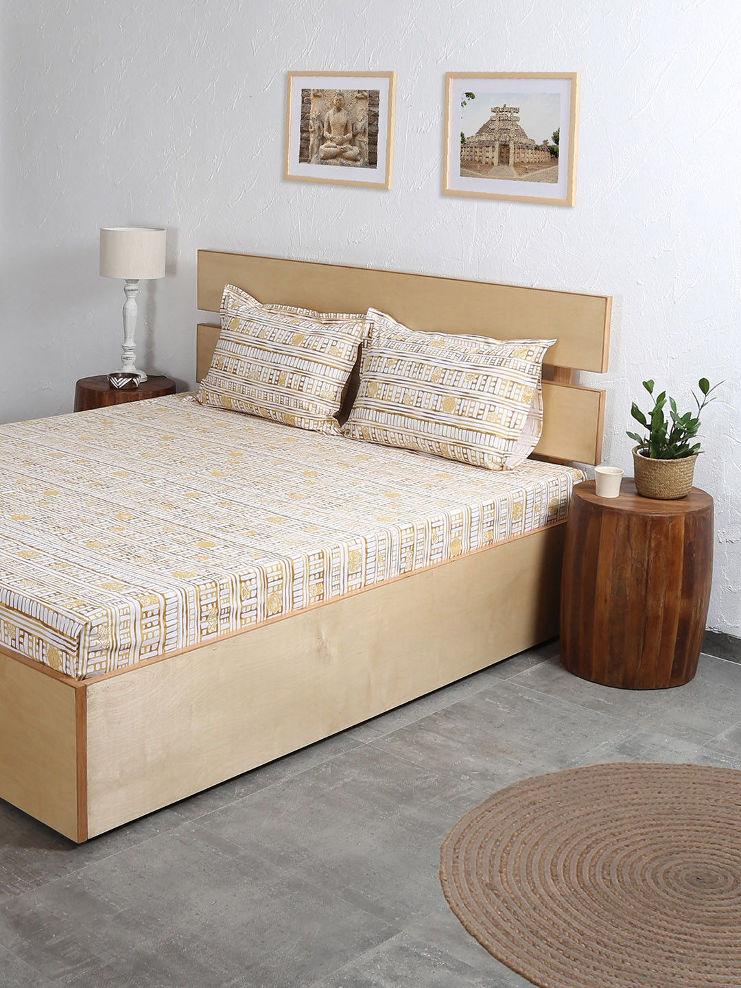 

House This Yellow & Off-White Geometric 180 TC Cotton 1 Queen Bedsheet with 2 Pillow Covers