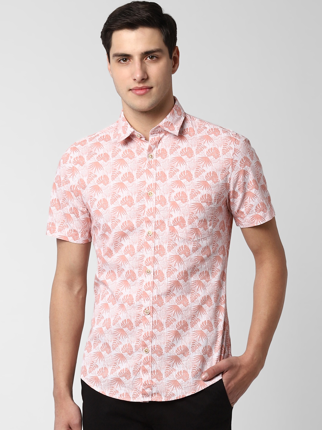 

Peter England Casuals Men Peach-Coloured Slim Fit Printed Casual Shirt