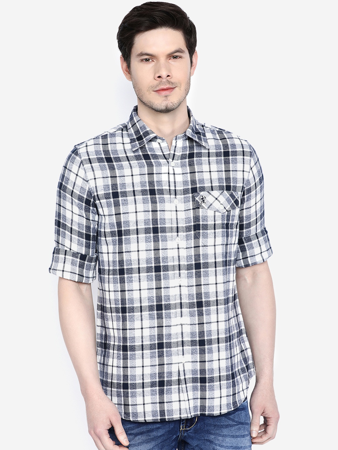 

GIORDANO Men White & Grey Slim Fit Checked Casual Shirt
