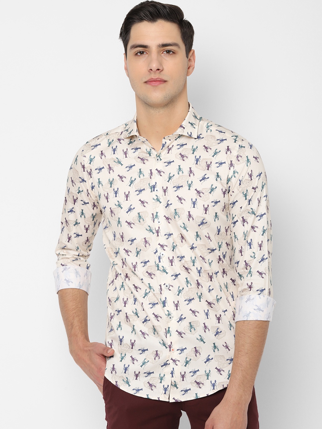 

SIMON CARTER LONDON Men Cream-Coloured & Purple Slim Fit Printed Casual Shirt