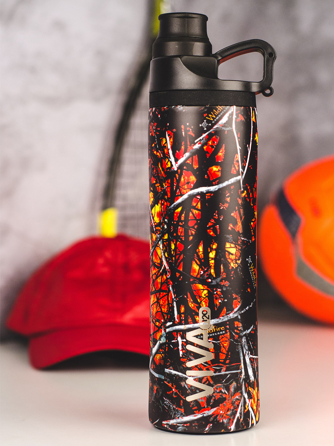 

VIVA h2o Red & Black Printed Stainless Steel Vaccum Insulated Water Bottle 650 ml