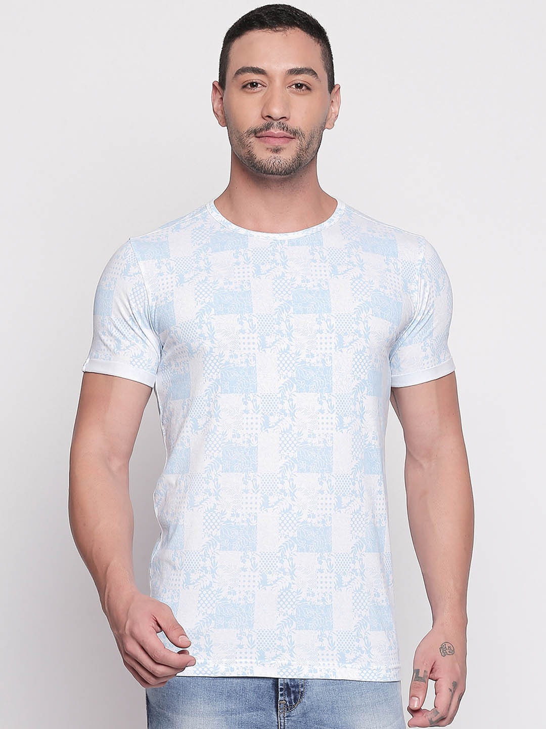 

Mufti Men White Printed Round Neck T-shirt