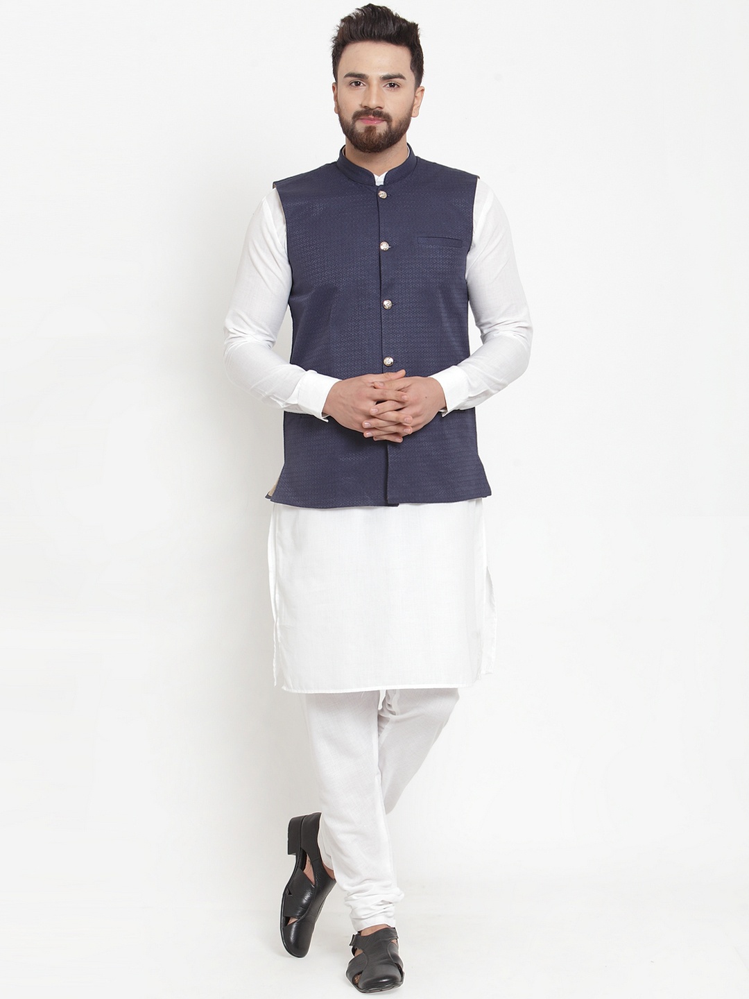 

Jompers Men White & Navy Blue Printed Kurta with Pyjamas