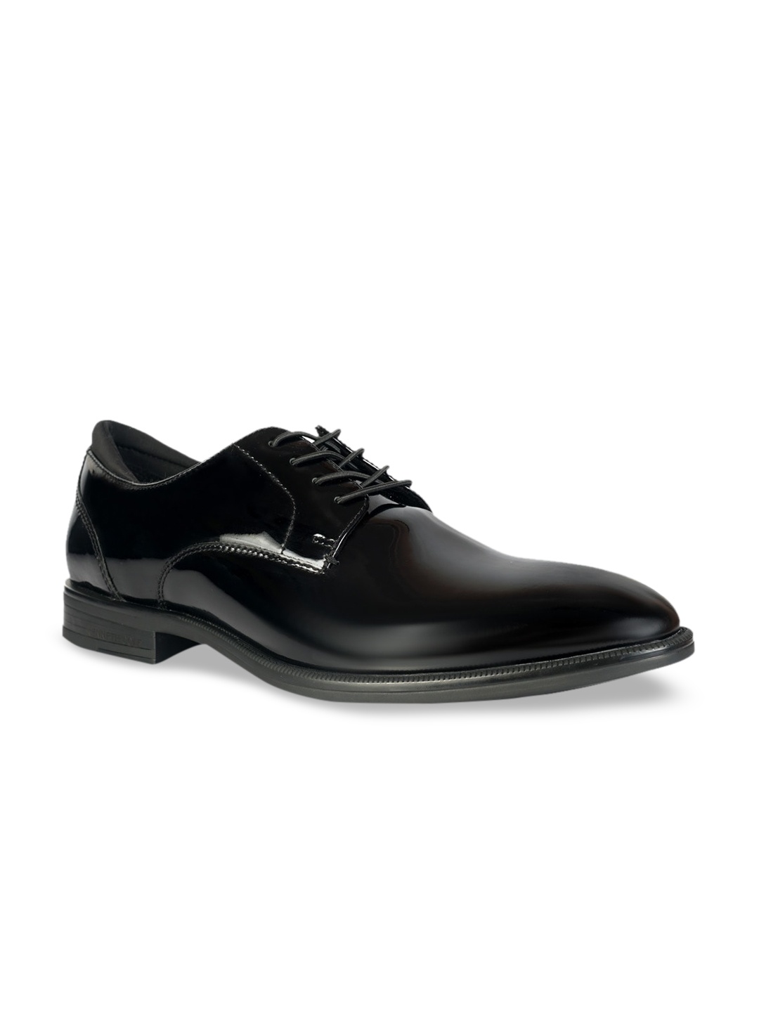 

Kenneth Cole Men Black Solid Leather Formal Derbys