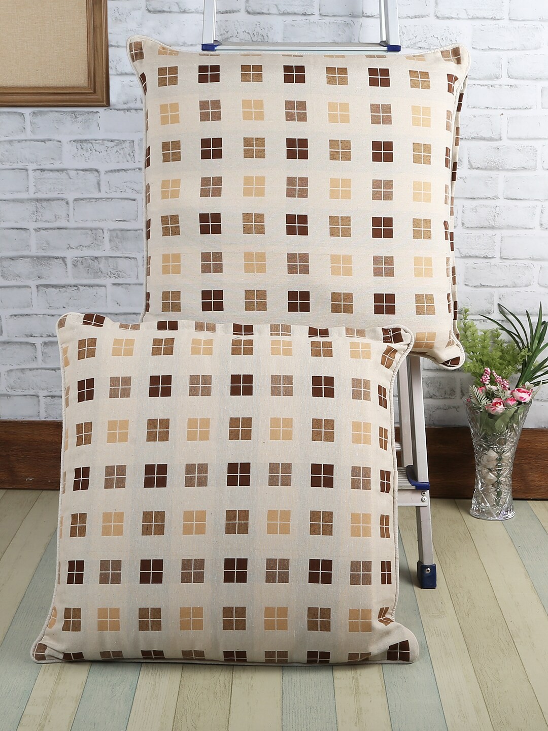 

Soumya Brown & Grey Set of 2 Geometric Square Cushion Covers