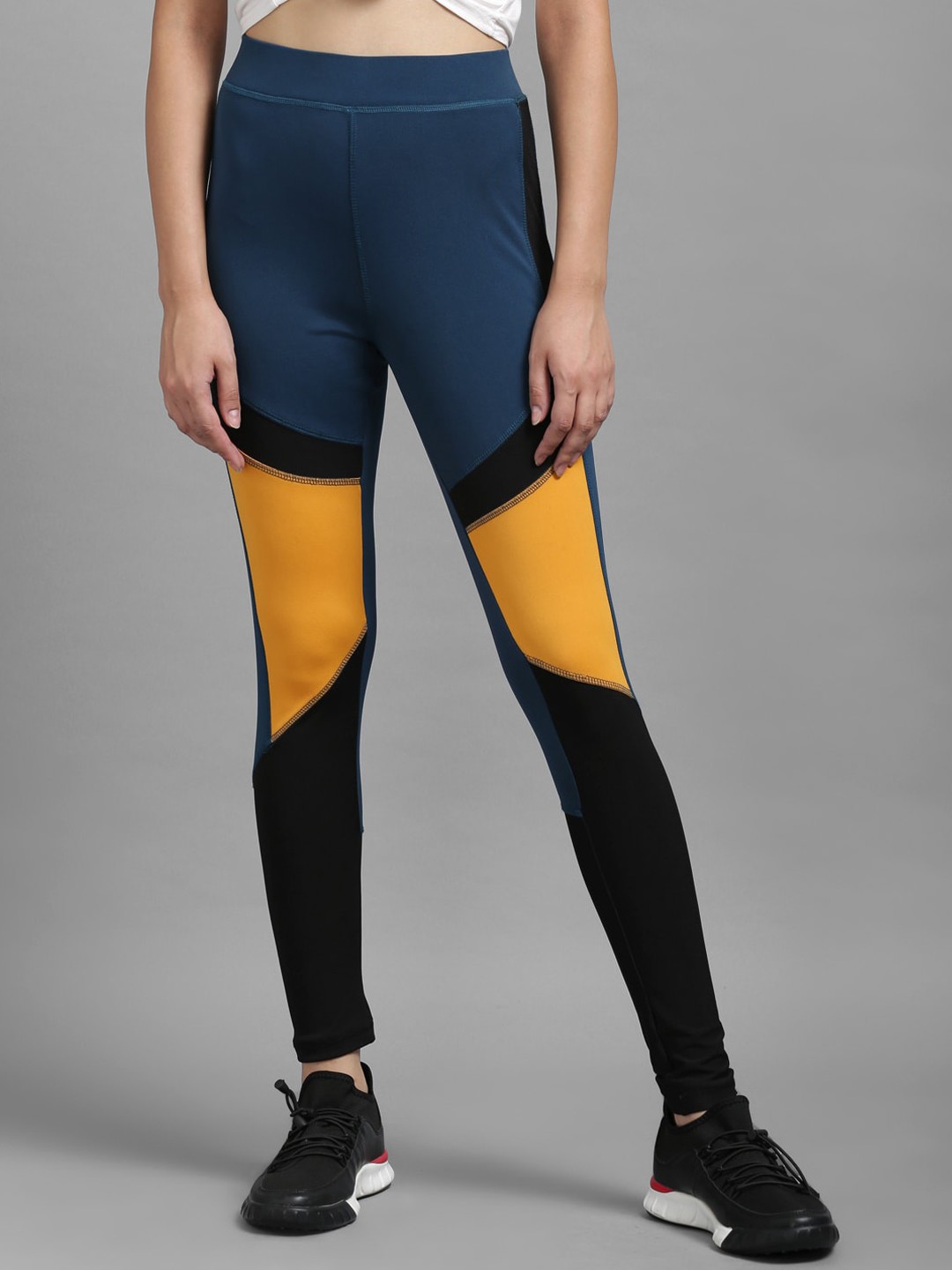 

Kotty Women Yellow & Blue Colourblocked Tights