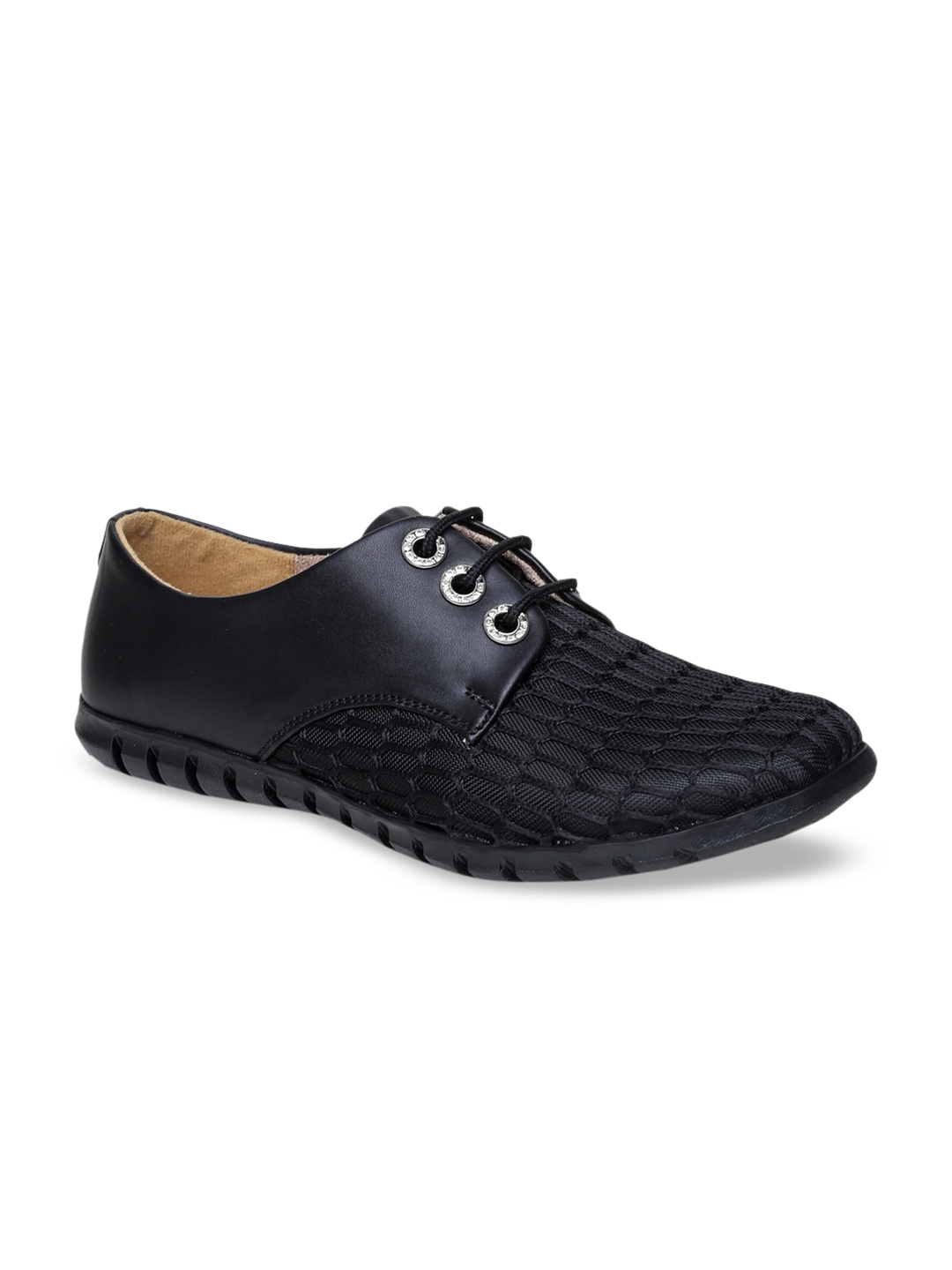 

VALIOSAA Women Black Textured Derbys