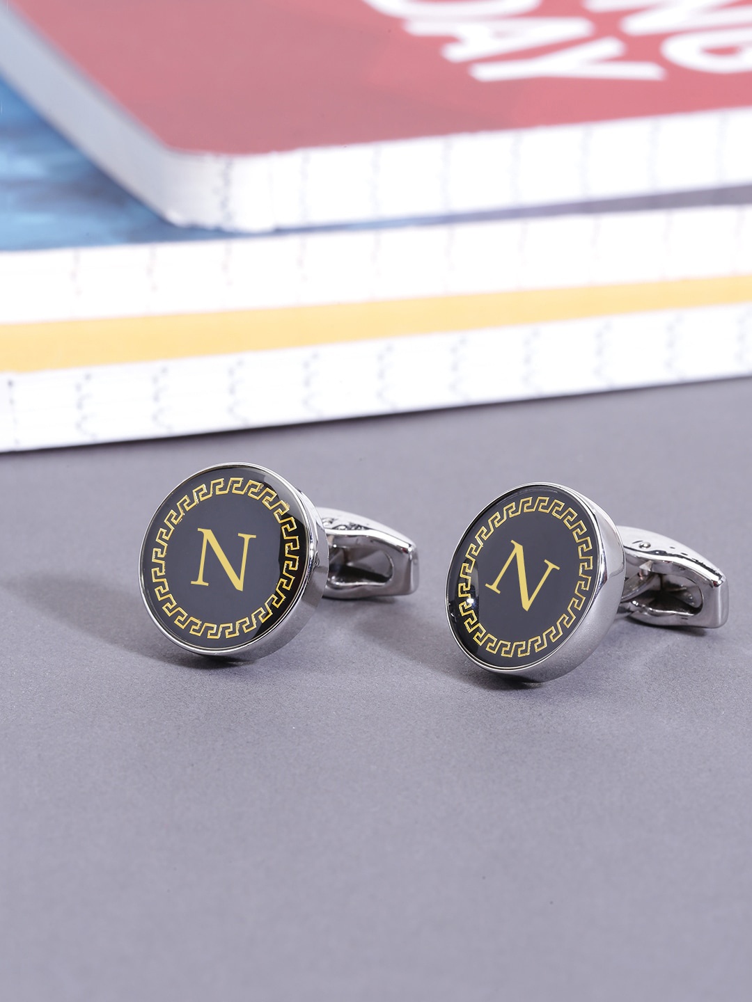 

Yellow Chimes Black & Gold-Toned Round Cufflinks