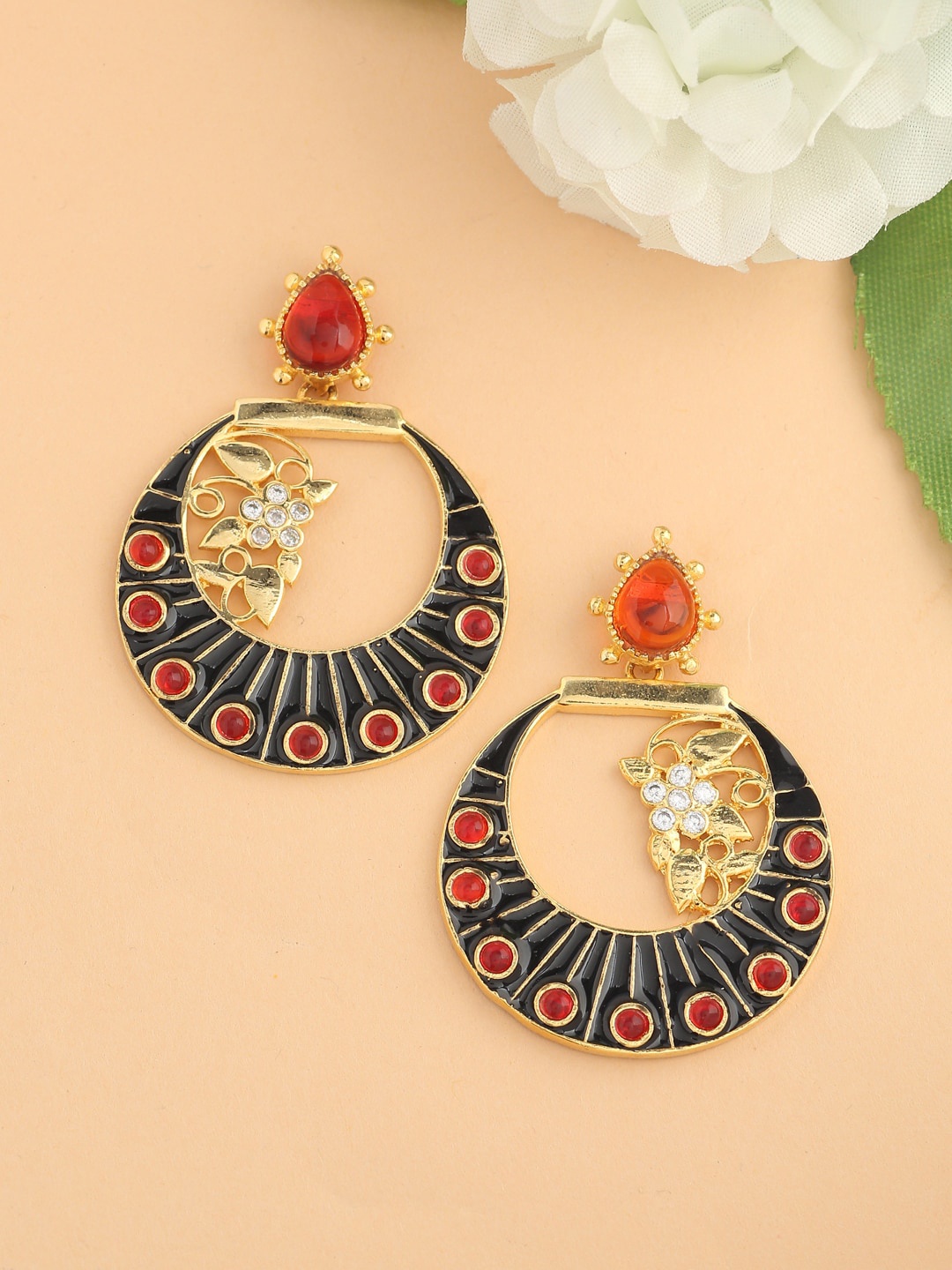 

Tistabene Gold-Plated & Black Enamelled Crescent Shaped Chandbalis