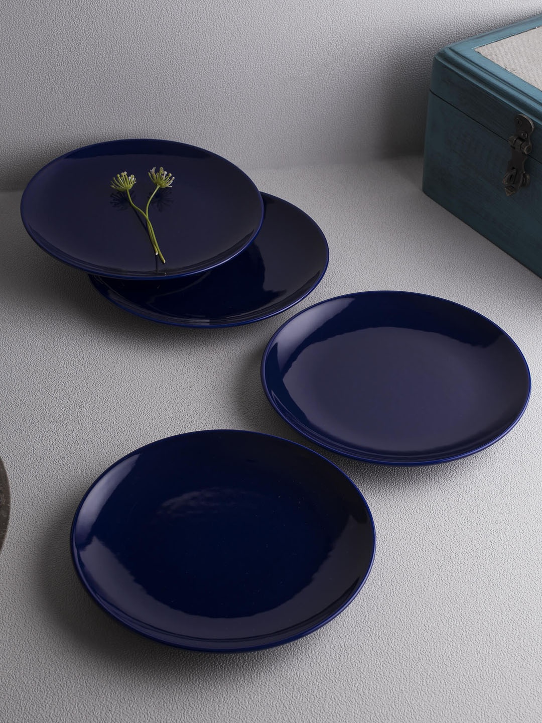 

Ariane Set of 4 Blue Fine Porcelain Urmi Quarter Plates