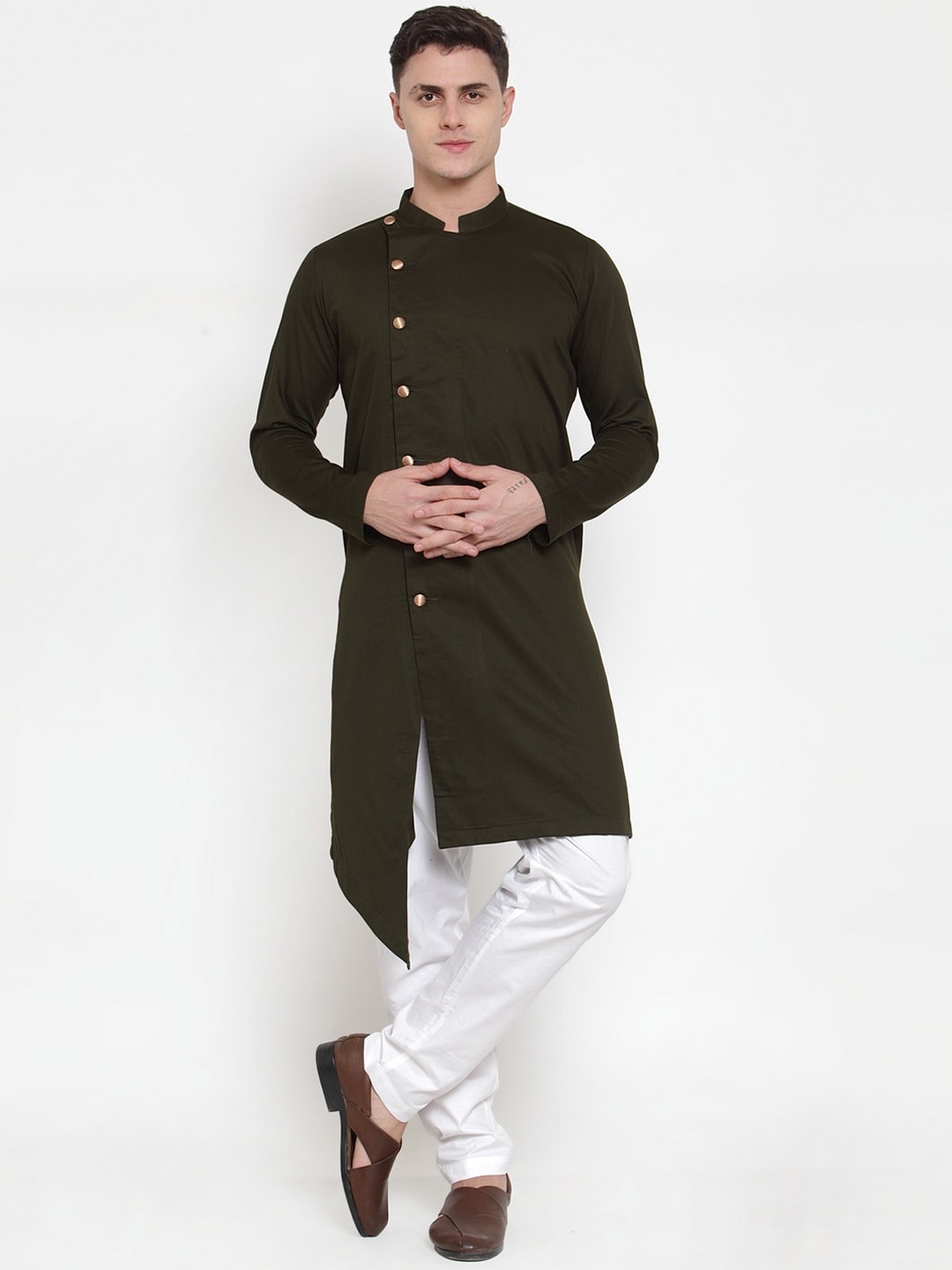

MAXENCE Men Olive Green & White Solid Kurta with Churidar
