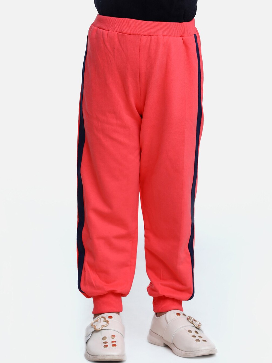 

LilPicks Girls Coral-Coloured Solid Slim-Fit Joggers