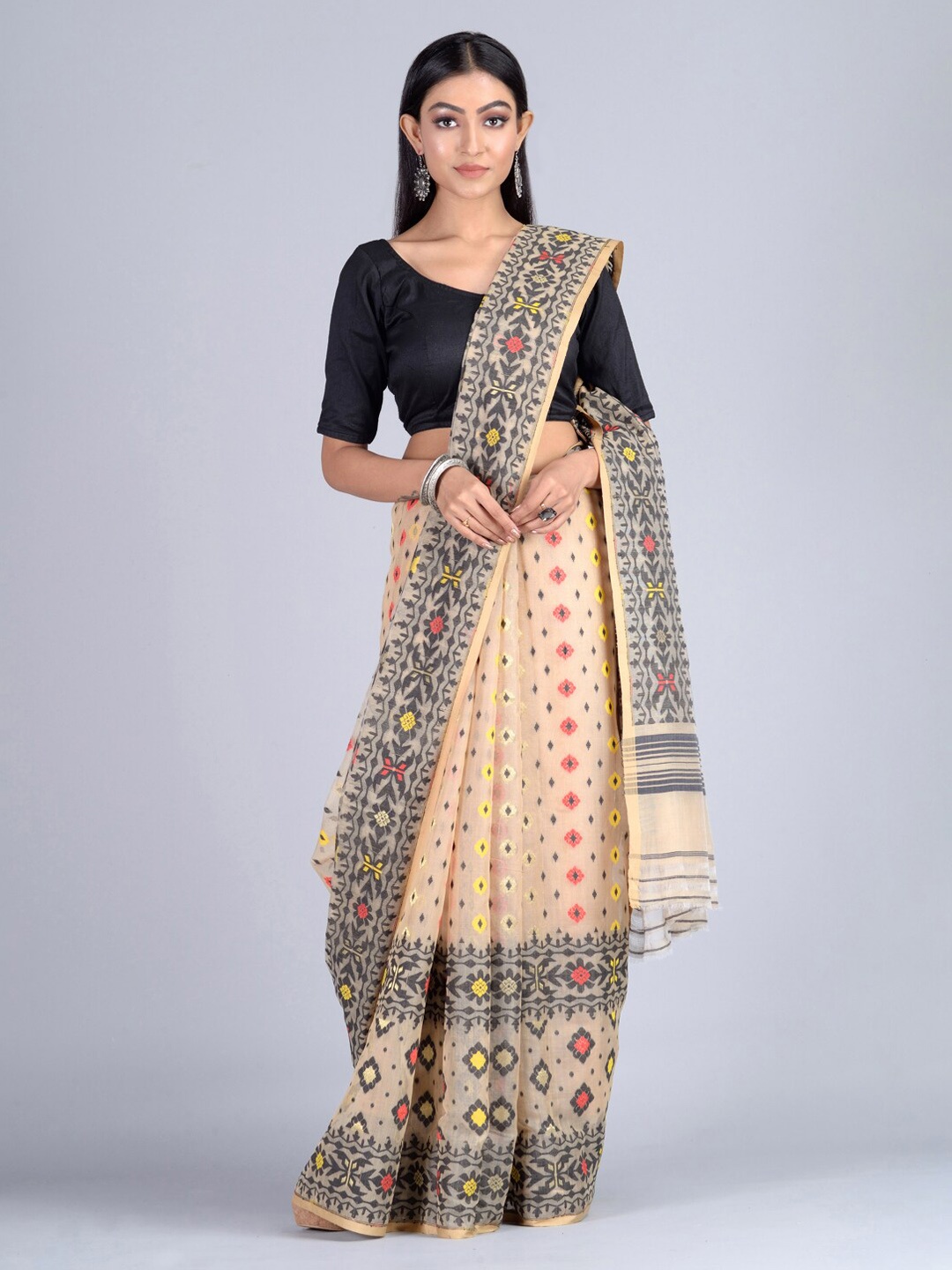 

Mitera Beige & Black Silk Cotton Woven Design Handloom Jamdani Saree