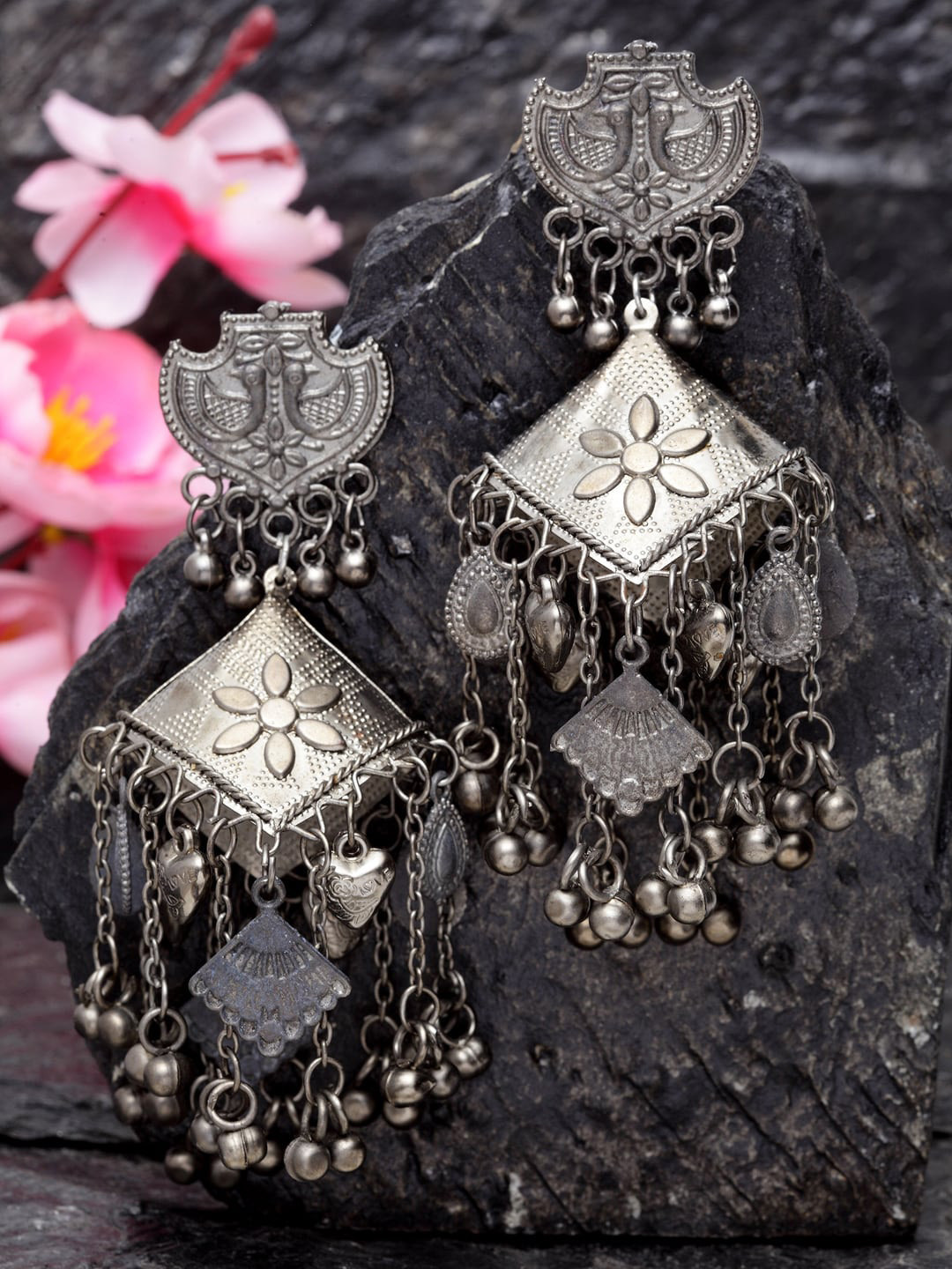 

Moedbuille Silver-Plated Dome Shaped Drop Earrings