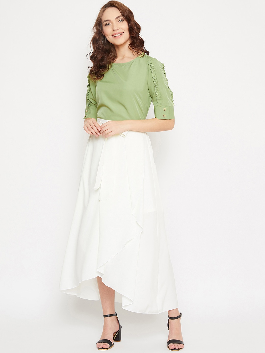 

Bitterlime Women Green & Off-White Solid Top with Skirt