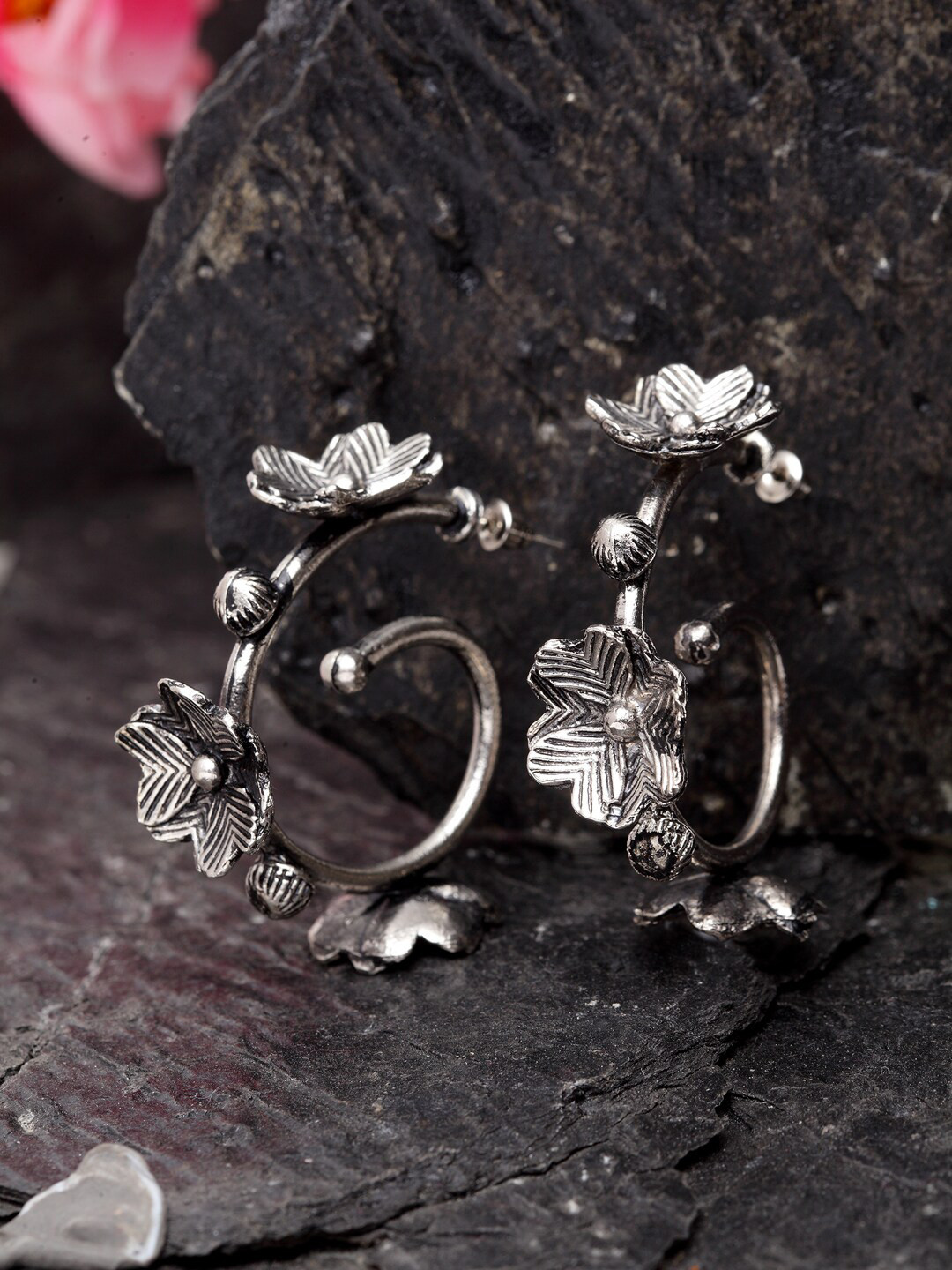 

Moedbuille Silver-Toned Brass-Plated Oxidised Handcrafted Floral Shaped Drop Earrings