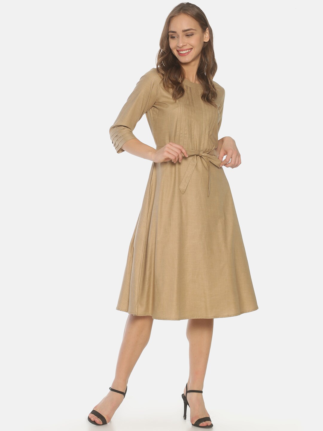 

CINNAMON CLOSET Women Brown Solid Fit and Flare Dress