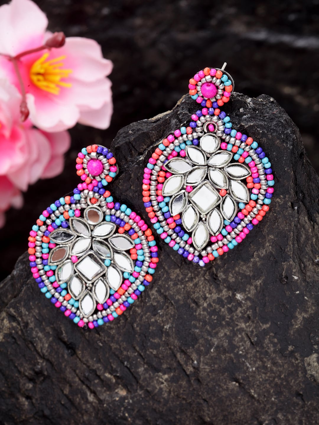 

Moedbuille Pink & Blue Teardrop Shaped Brass-Plated Drop Earrings