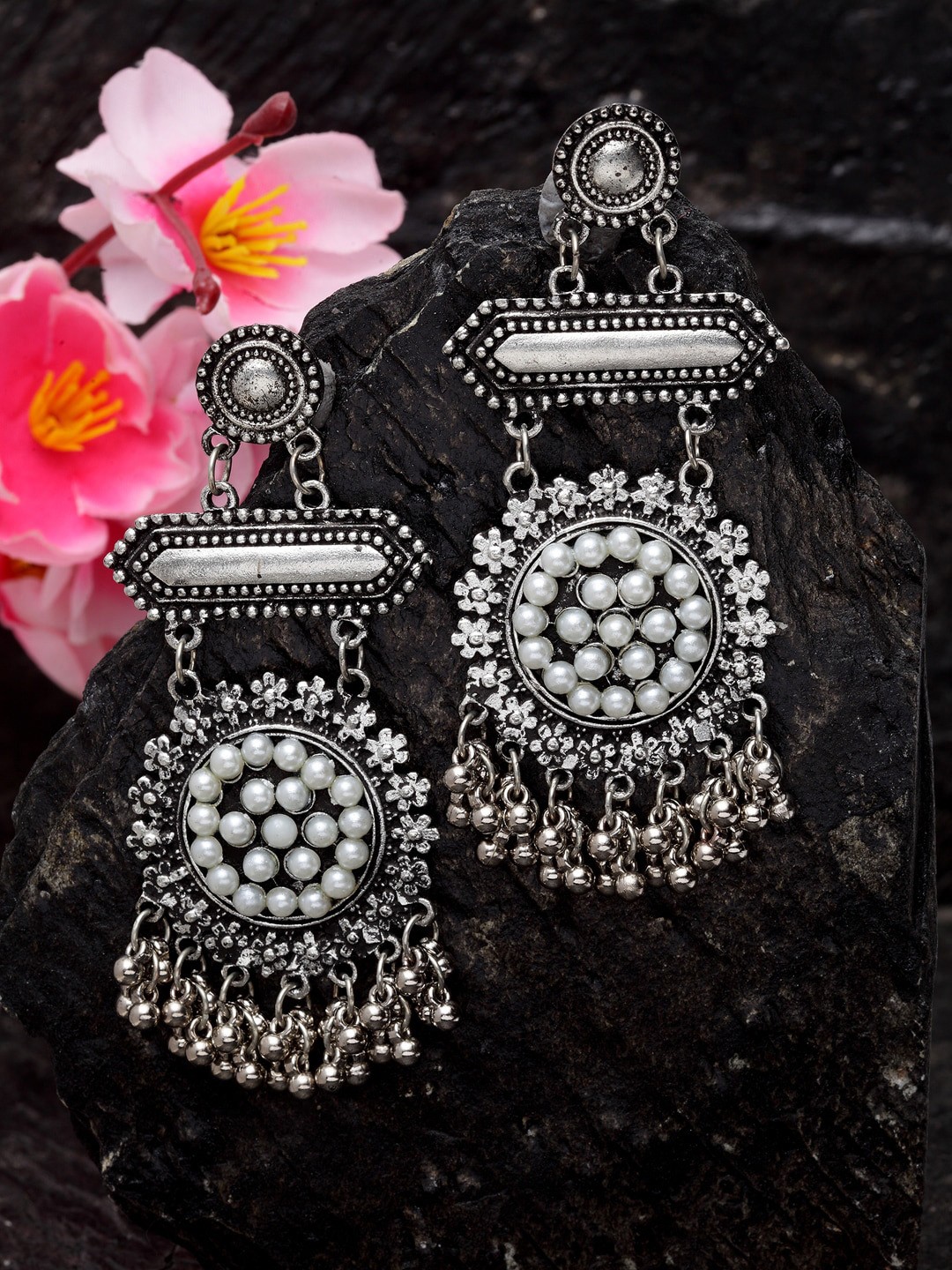 

Moedbuille Brass-Plated Silver-Toned & White Oxidised Circular Drop Earrings
